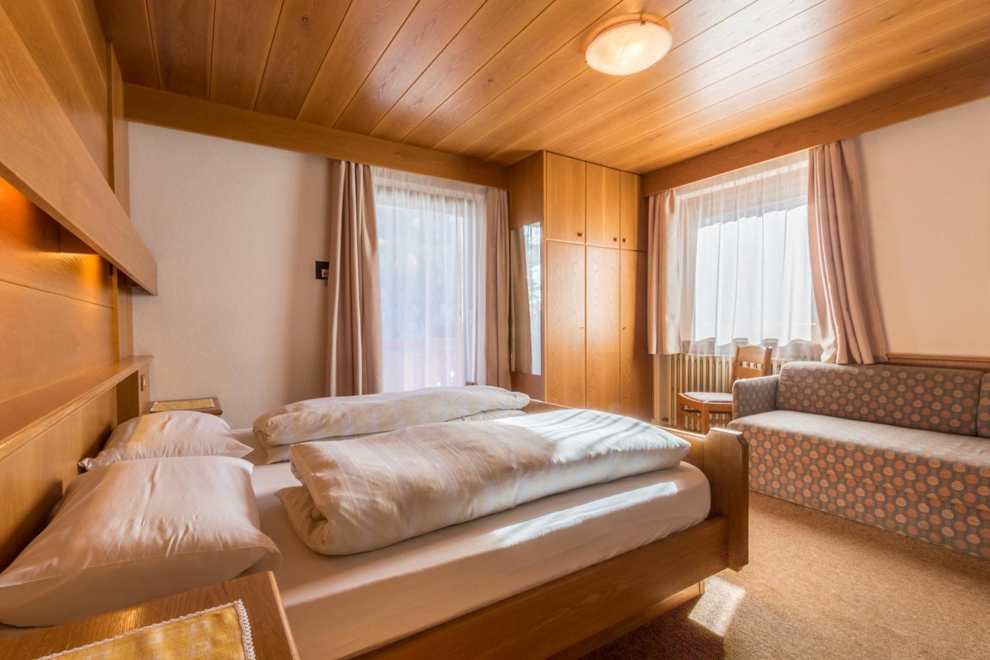 Dolomitdreams Hotel La Villa  Buitenkant foto