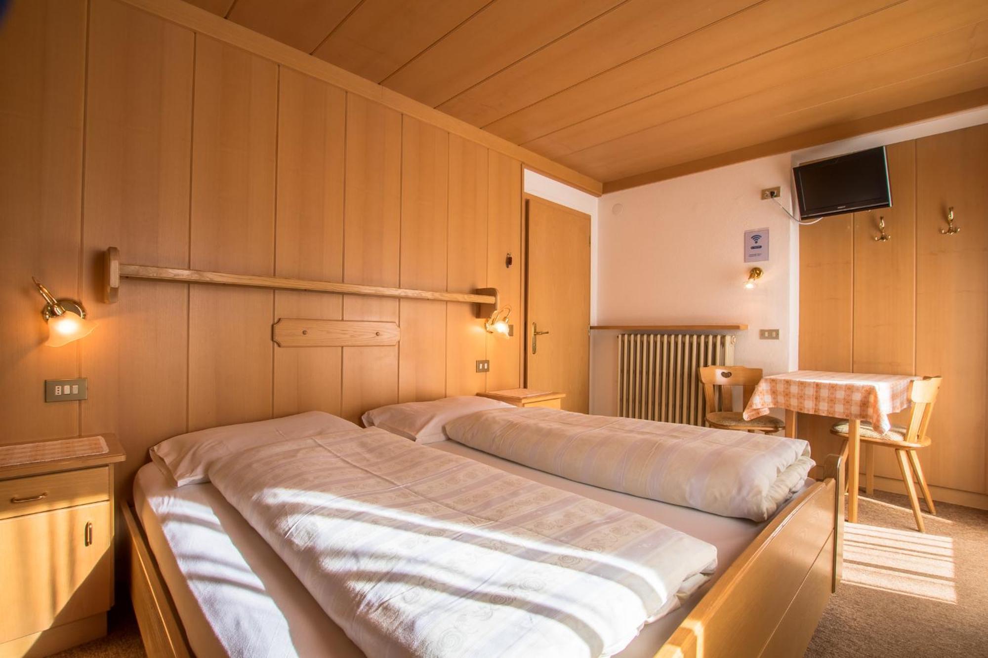 Dolomitdreams Hotel La Villa  Buitenkant foto